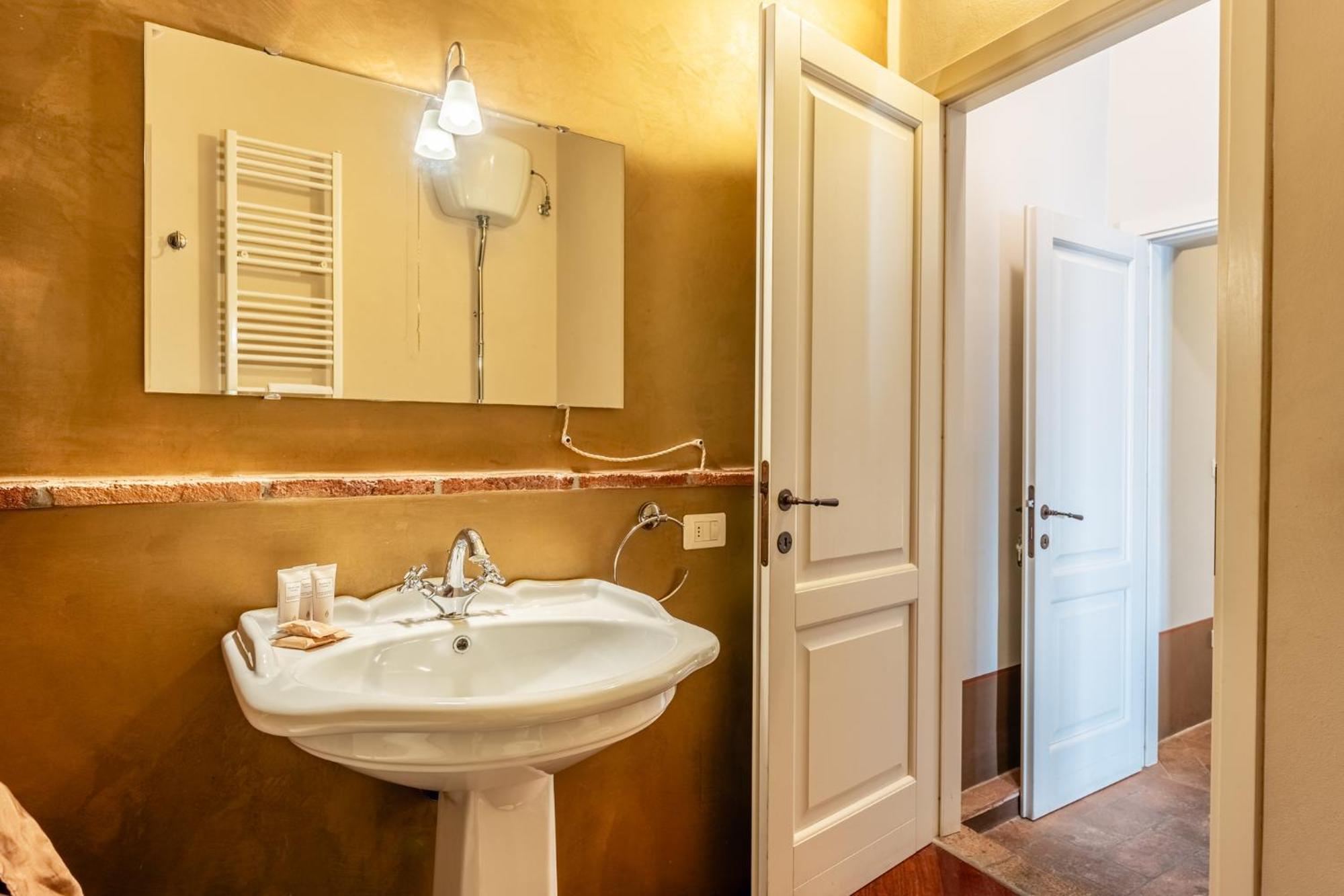 Anfiteatro Luxury Rooms - Affitti Brevi Italia Lucca Buitenkant foto